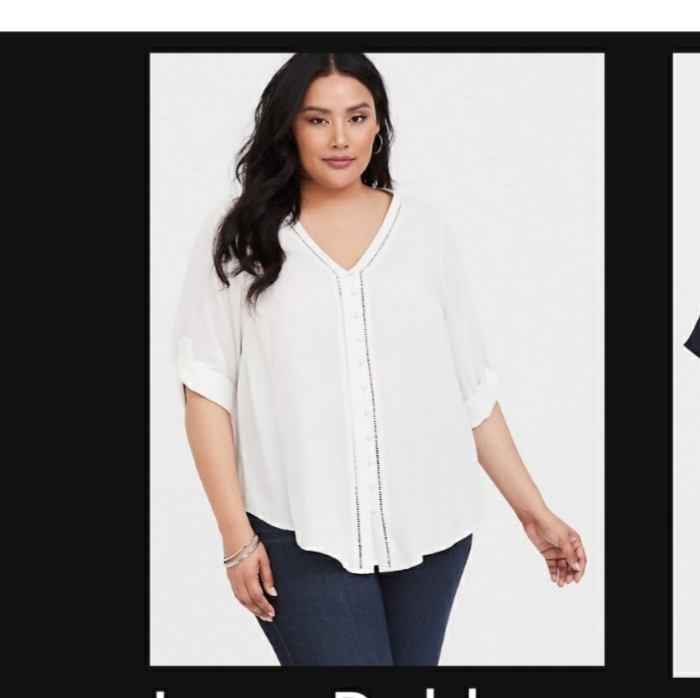 NWT Torrid Ivory Button down Blouse size 2